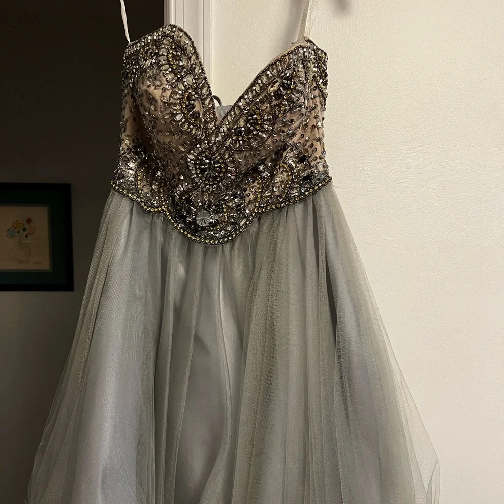 TERANI SHORT PROM DRESS - Picture 1 of 3